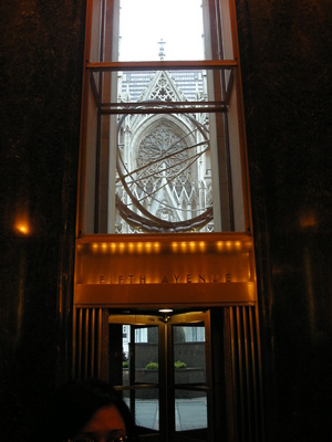 st patrick depuis de Rockefeller building